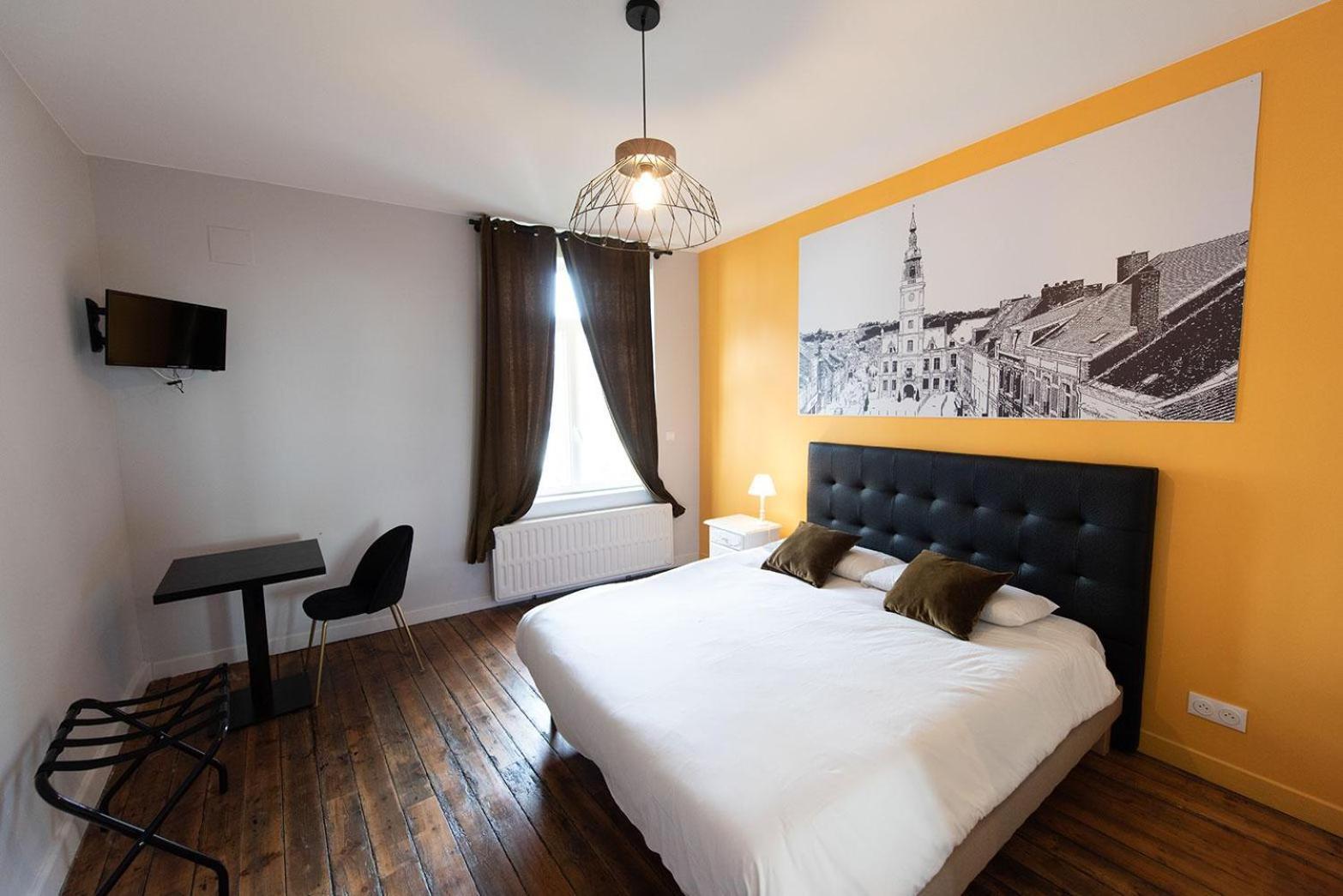 Logis - Hostellerie & Restaurant Du Marche Le Cateau-Cambresis Экстерьер фото